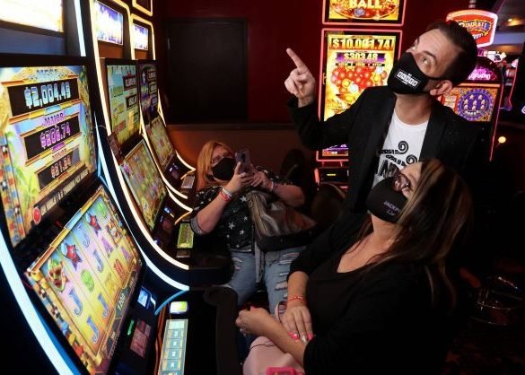 Slot Machine Expert Brian Christopher Sticking to Smoke Free Casinos